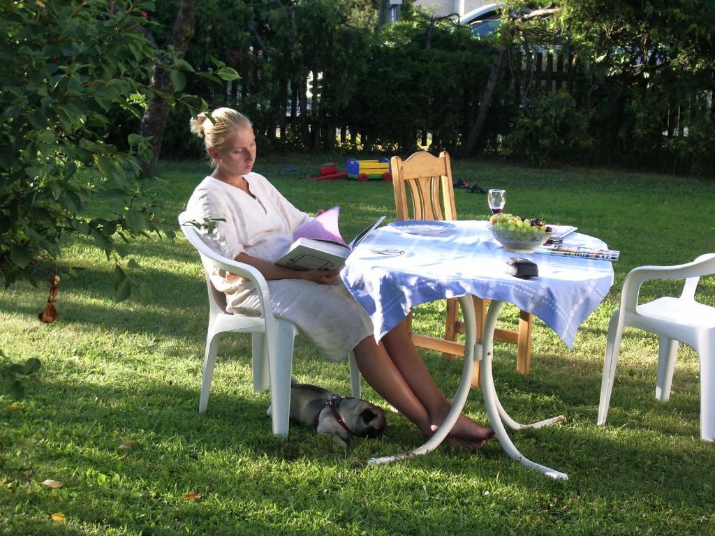 Maenni Guesthouse Hapsal Rum bild