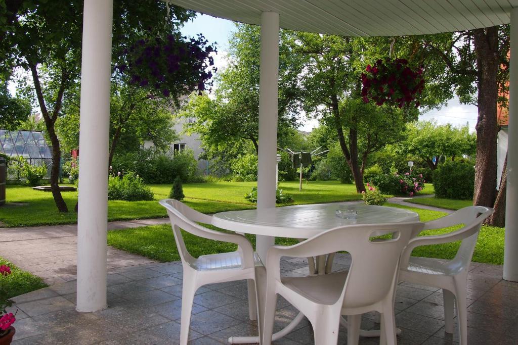 Maenni Guesthouse Hapsal Rum bild