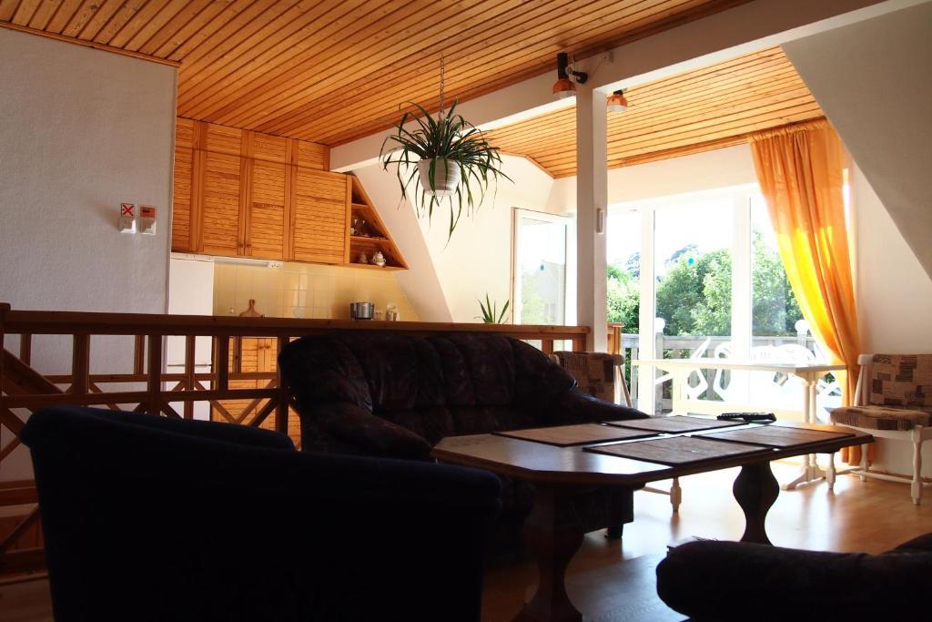 Maenni Guesthouse Hapsal Rum bild